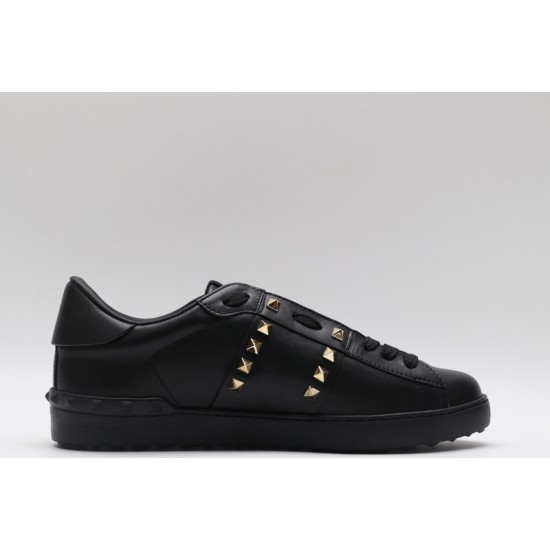 Valentino Garavani Low-Top Paneled Buffed Calfskin Sneaker Black Metallic Gold