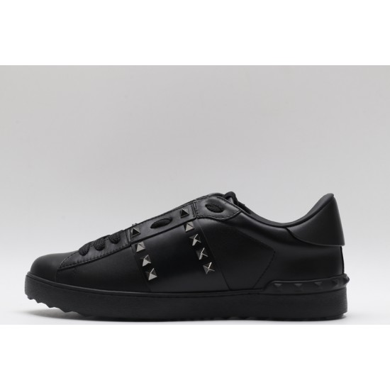 Valentino Garavani Low-Top Paneled Buffed Calfskin Sneaker Black Studded