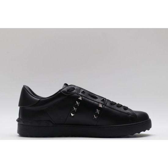 Valentino Garavani Low-Top Paneled Buffed Calfskin Sneaker Black Studded