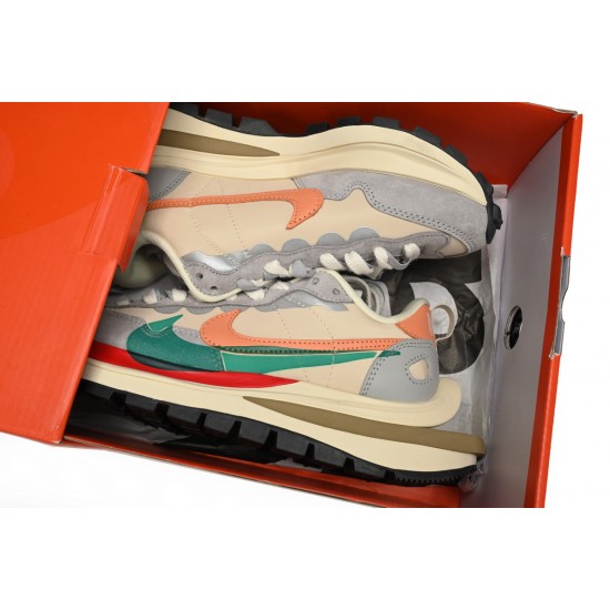 Nike sacai x VaporWaffle Beige Orange Green DD1875-107